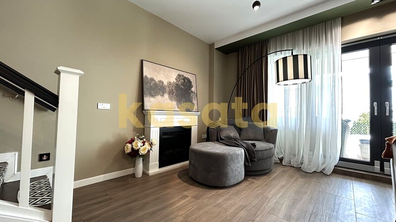 Vila Cosmopolis, complet renovata, premium, mansarda amenajata.
