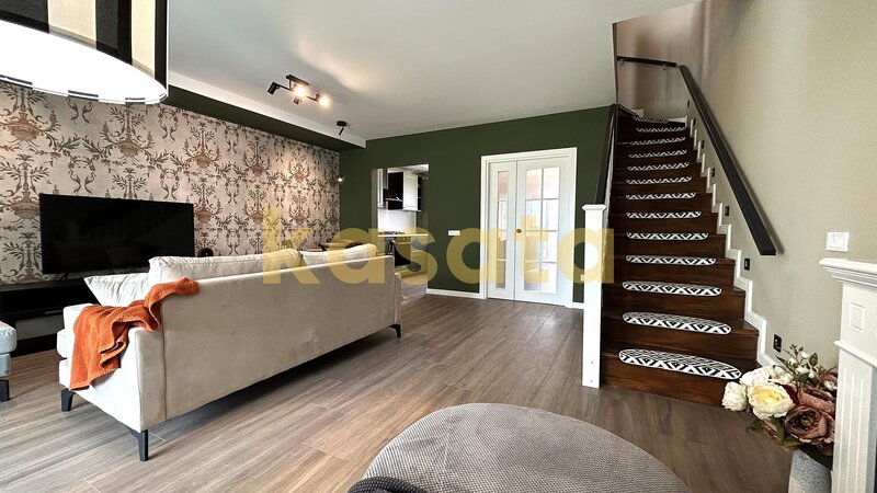 Vila Cosmopolis, complet renovata, premium, mansarda amenajata.